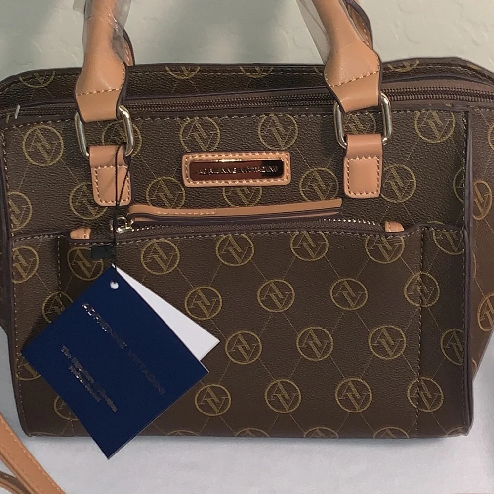 ADRIENNE VITTADINI BRAND NEW WITH TAGS GORGEOUS SATCHEL - Picture 2 of 11